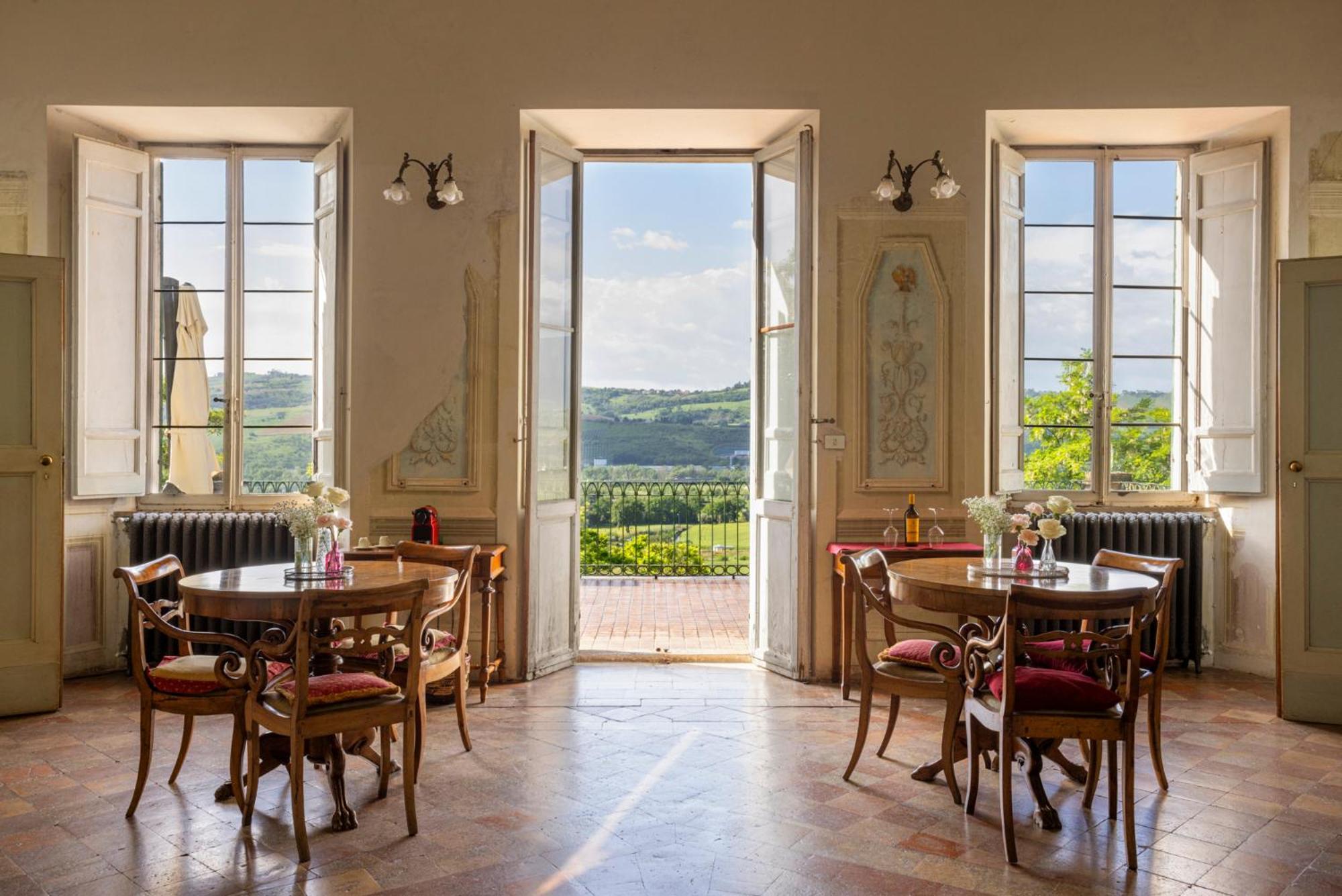 B&B In An 1800S Frescoed Villa With Panoramic Solarium And Historic Park - Villa Mastrangelo Colli del Tronto Luaran gambar