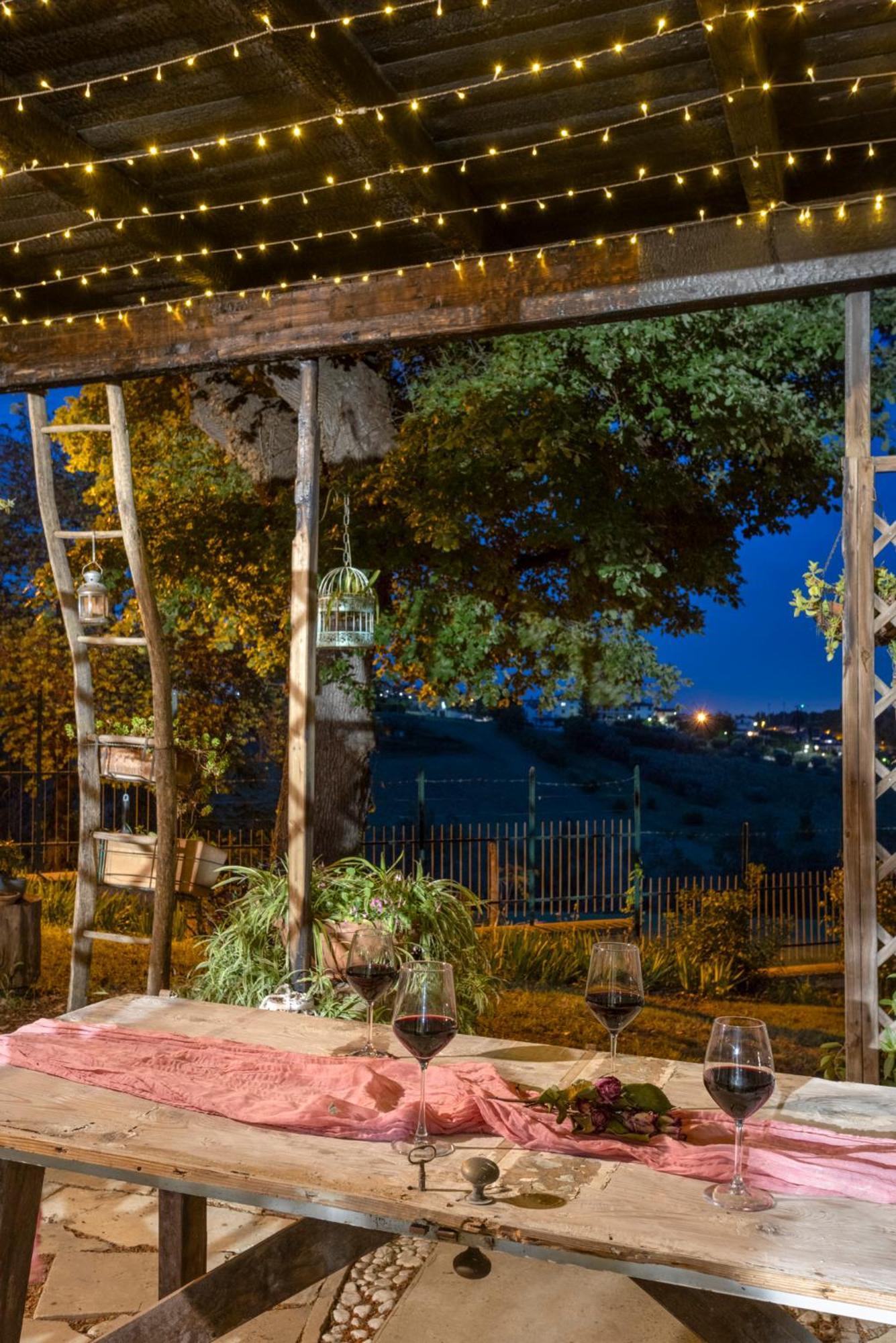 B&B In An 1800S Frescoed Villa With Panoramic Solarium And Historic Park - Villa Mastrangelo Colli del Tronto Luaran gambar